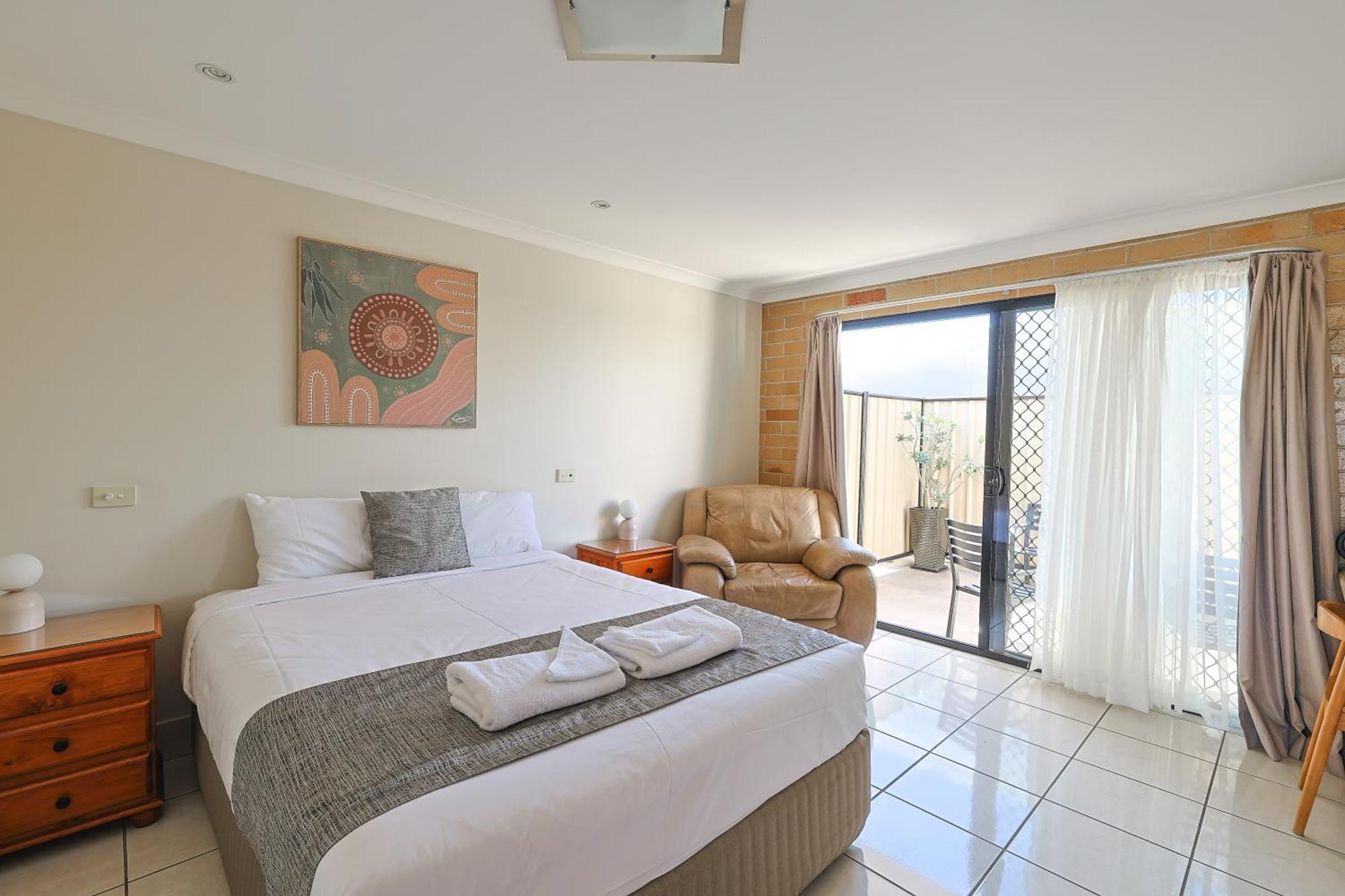 Emerald Central Palms Motel Bagian luar foto