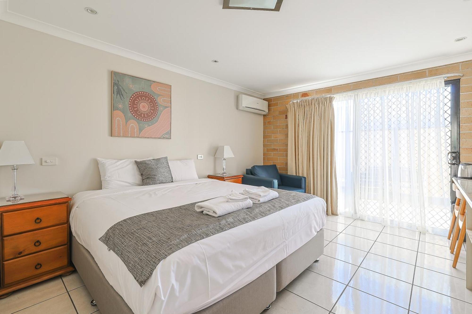 Emerald Central Palms Motel Bagian luar foto