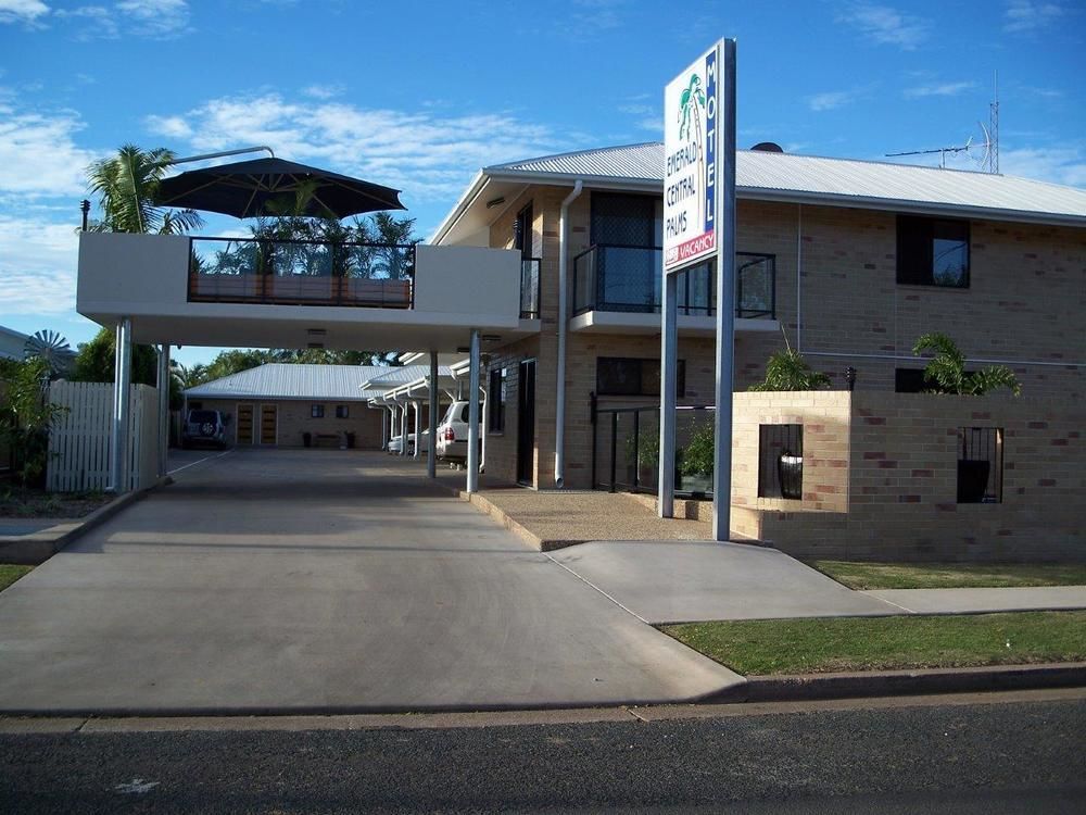 Emerald Central Palms Motel Bagian luar foto