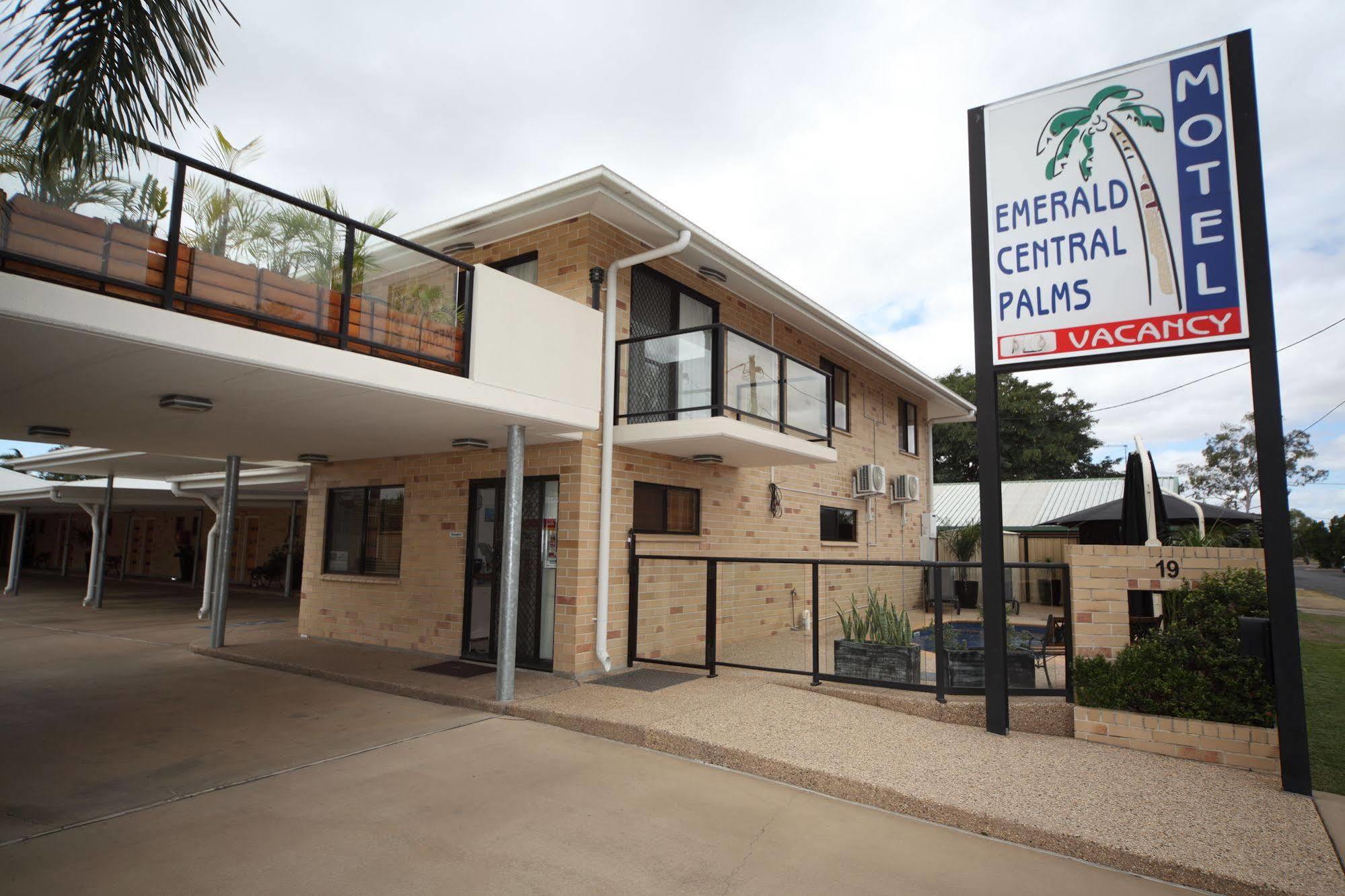 Emerald Central Palms Motel Bagian luar foto